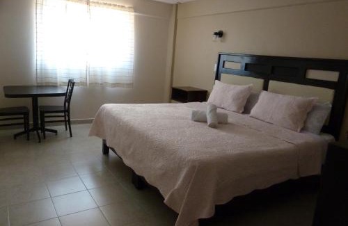 El Oro Hotel | Budget-Friendly Hotel Gold with Breakfast & Child Care