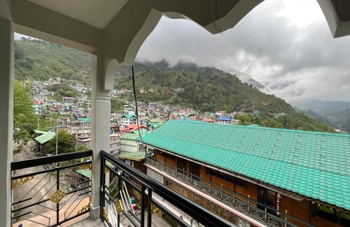 Lachen Hotel | Comfortable Stay at Hotel Golden Kang Lachen with Breakfast