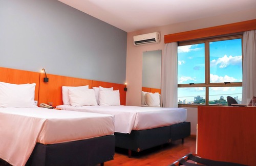 Brasil Hotel | Discover Hotel Golden Park Uberlândia: Pool & Spa Retreat