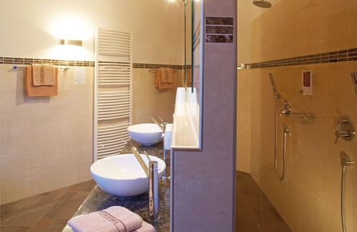 Reutte Hotel | Discover Hotel Goldene Rose: Rated 8.8 with Spa & Dining