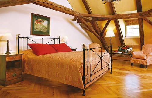 Hall In Tirol Hotel | Discover Hotel Goldener Engl: 4-Star Comfort Awaits