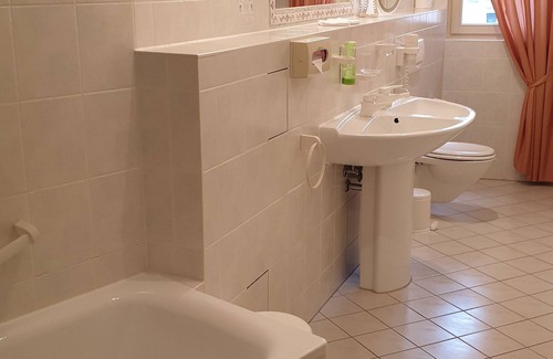 Meissen Hotel | Discover Hotel Goldener Löwe: 4-Star Comfort and Spa