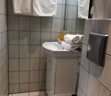 Idstein Hotel | Pet-Friendly Hotel Goldenes Lamm with Breakfast Included