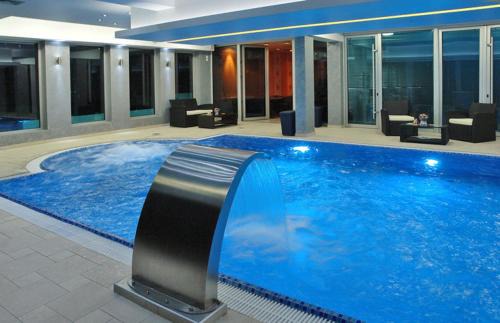 Krusevac Hotel | Relaxing Retreat at Hotel Golf: Pool, Spa & Family Fun