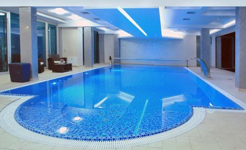 Krusevac Hotel | Relaxing Retreat at Hotel Golf: Pool, Spa & Family Fun