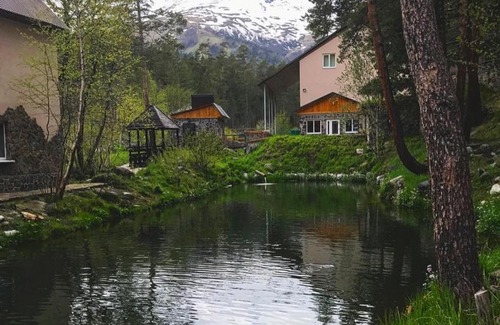 Baydaevo Hotel | Budget-Friendly Hotel Gorny Rodnik with Breakfast & Hot Tub