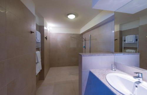 Gorzow Wielkopolski Hotel | Pet-Friendly Hotel Gorzów: Family Comfort & Convenience