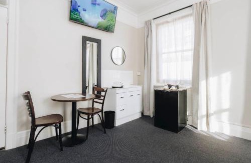 Gosford Hotel | Welcoming Hotel Gosford: Family-Friendly with Top Amenities