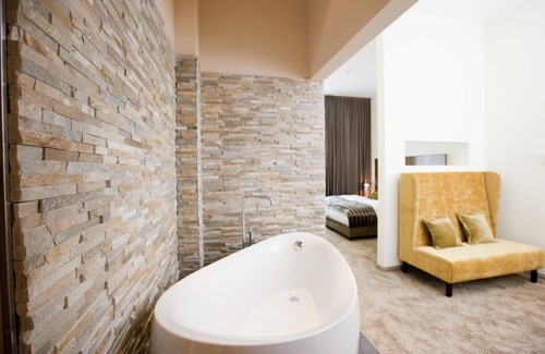 Solingen Hotel | Modern Comfort at Hotel Gräfrather Hof - 4-Star Experience