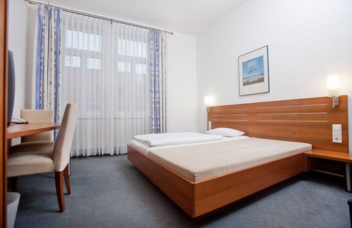 Walldorf Hotel | Family-Friendly Hotel Grünshof with Breakfast Included