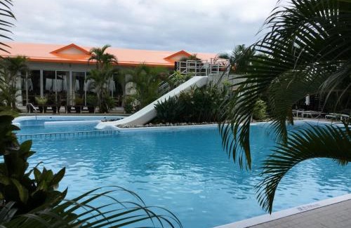 Tomigusuku Hotel | Discover Hotel Gran View Garden Okinawa with Pool & Hot Tub