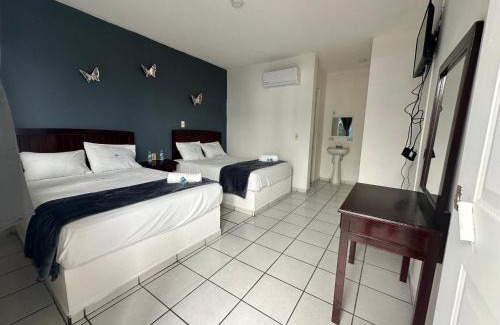 Santa Cruz Hotel | Oceanfront Hotel Grand Bahía Los Cocos with Pool Access