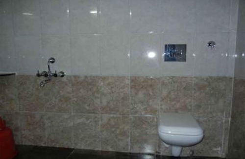 Khandwa Hotel | Budget-Friendly Hotel Grand Barrack with Family Amenities