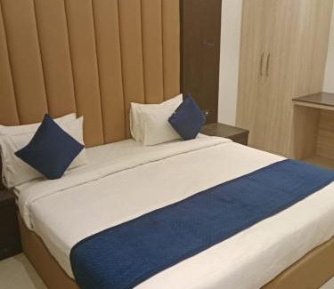 Rakabganj Hotel | Hotel Grand Empire, Banquet, Swimming Pool with Taj View