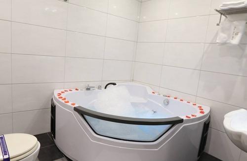 Zouk Mosbeh Hotel | Explore Hotel Grand Gabriel: 4-Star Comfort & Family Friendly