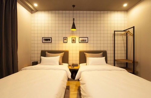 Changwon Hotel | Discover Hotel Gray: Family-Friendly with Great Amenities
