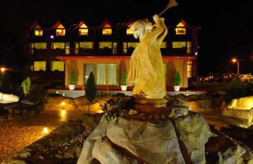 Panevezys county Hotel | Cozy Hotel Green Smiltynė: Pet-Friendly with Beach Access