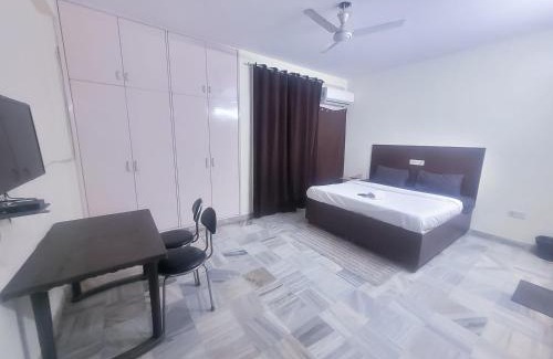 Anand Vihar Hotel | Welcoming Hotel Green Villa - Anand Vihar with Breakfast