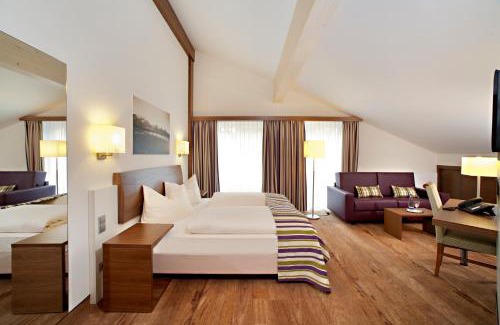Marktoberdorf Hotel | Discover Hotel Greinwald: Pet-Friendly Retreat with Spa