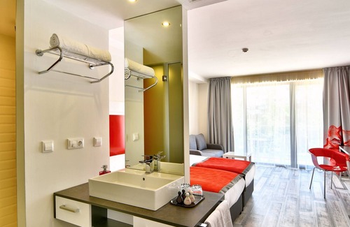 Golden Sands Hotel | Indulge at Hotel Grifid Foresta - All Inclusive for Adults
