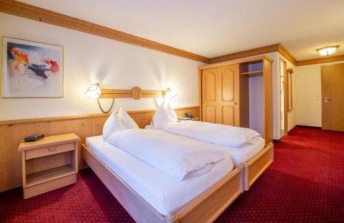 Grindelwald Hotel | Elegant Stay at Hotel Grindelwalderhof with Breakfast & Dining