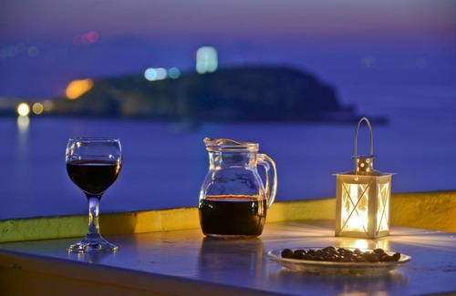 Naxos Hotel | Experience Unmatched Comfort at Hotel Grotta - Rated 10/10