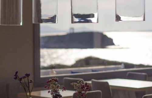 Naxos Hotel | Experience Unmatched Comfort at Hotel Grotta - Rated 10/10