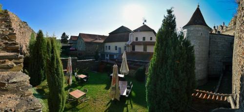 Horsovsky Tyn Hotel | Family-Friendly Hotel Gurman with Top Amenities & Great Reviews