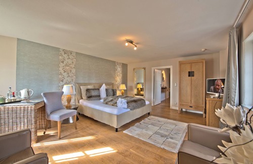 Bardenhagen Hotel | Elegant Hotel GUT Bardenhagen with Pool & Spa Amenities