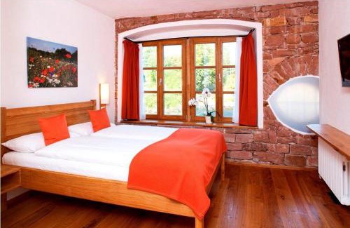 Gruendau Hotel | Discover Hotel Gut Hühnerhof: Family-Friendly Retreat