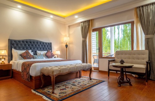 Leh Hotel | Experience Mountain Views at Hotel Gyalpo Residency, Leh