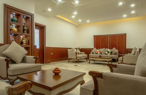 Leh Hotel | Experience Mountain Views at Hotel Gyalpo Residency, Leh