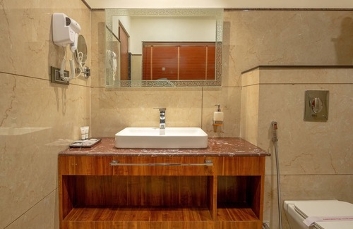 Leh Hotel | Experience Mountain Views at Hotel Gyalpo Residency, Leh