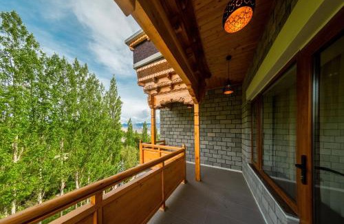 Leh Hotel | Experience Mountain Views at Hotel Gyalpo Residency in Leh