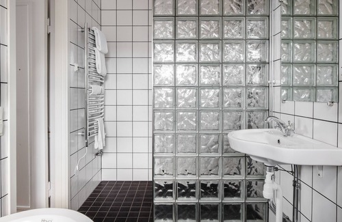 Gyllene Uttern Hotel | Experience Comfort at Hotel Gyllene Uttern - 4-Star Stay