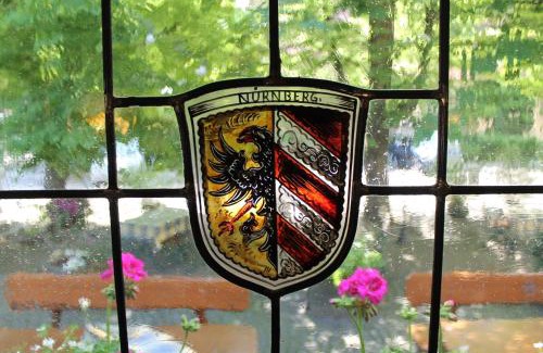 Grossgruendlach House | Welcoming Hotel Höfler B&B: Family-Friendly Getaway