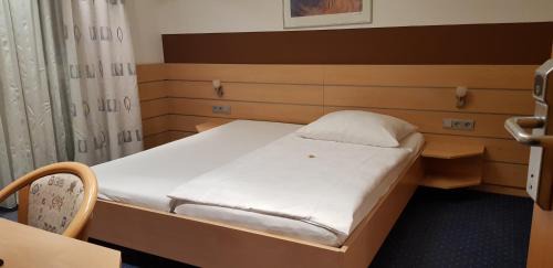 Aalen Hotel | Family-Friendly Getaway at Hotel Habana with Dining Options