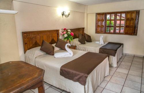Magallanes Hotel | Inviting Hotel Hacienda María Eugenia with Oceanfront Pool