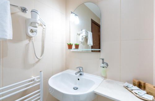 Koprivshtitsa Hotel | Discover Hotel Hadjiite: Rated 9/10 with Breakfast & Kitchen