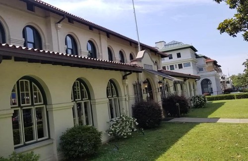 Hot Springs Hotel | Elegant Hotel Hale: 5-Star Stay with Hot Tub & Dining