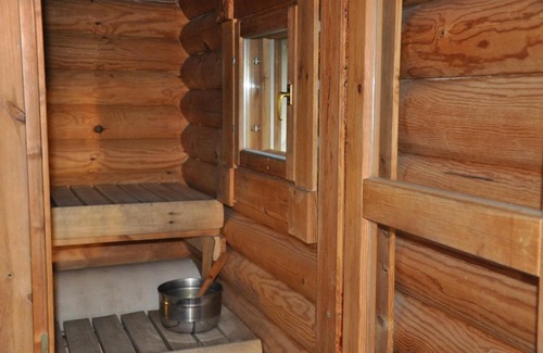 Lapinjaervi House | Pet-Friendly Comfort at Hotel Hanhi Cottages