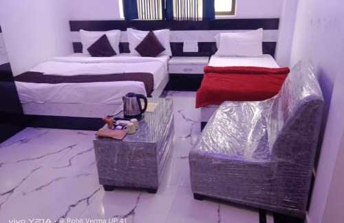 Ayodhya Hotel | Hotel Hanuman Ayodhya -Walking distance from Ram Mandir , , Fully-air-conditioned hotel with Free wifi-facility, Best Hotel Inn Ayodhya