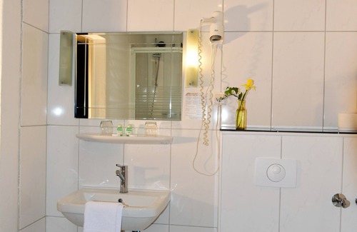 Bad Hotel | Discover Hotel Harßhof: Family-Friendly & Accessible Stay