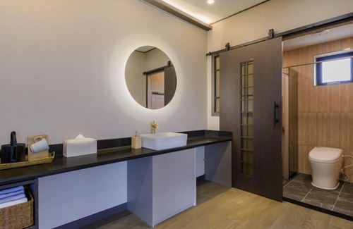 Andeok Hotel | Top-Rated Hotel Harusida with Family-Friendly Amenities