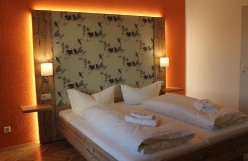 Schoeneck Hotel | Pet-Friendly Retreat at Hotel Haus am Ahorn - Rated 8.2/10