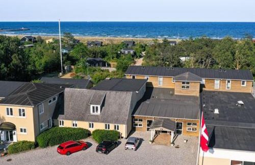 Grena Strand Hotel | Discover Hotel Havlund Bed and Breakfast with Ocean Views