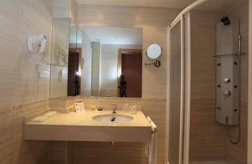 Siguenza Hotel | Discover Hotel HC Sigüenza: Spa, Dining & Family Friendly