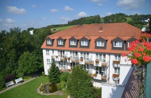 Bad Lauterberg Hotel | Pet-Friendly Hotel Heikenberg with Oceanfront Pool & Spa