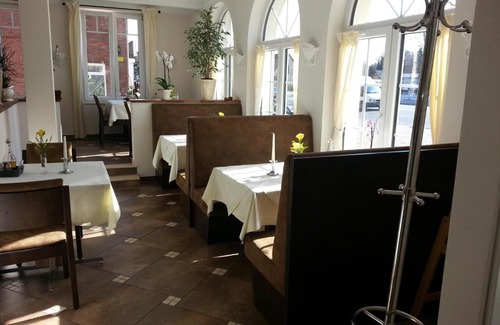 Neu Wulmstorf Hotel | Welcoming Hotel Helena: Family-Friendly & Accessible Stays