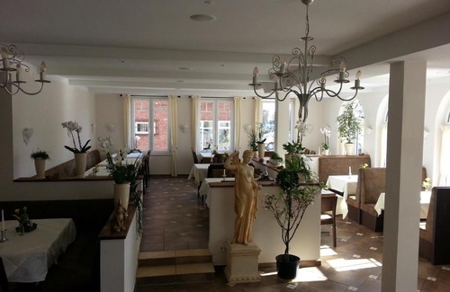 Neu Wulmstorf Hotel | Welcoming Hotel Helena: Family-Friendly & Accessible Stays
